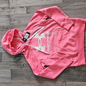 NWT Under Armour Women's Pink Sweatshirt - Size XS
